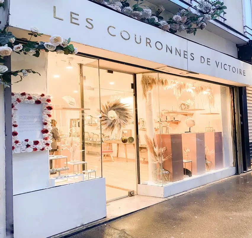 Une vitrine d'une boutique