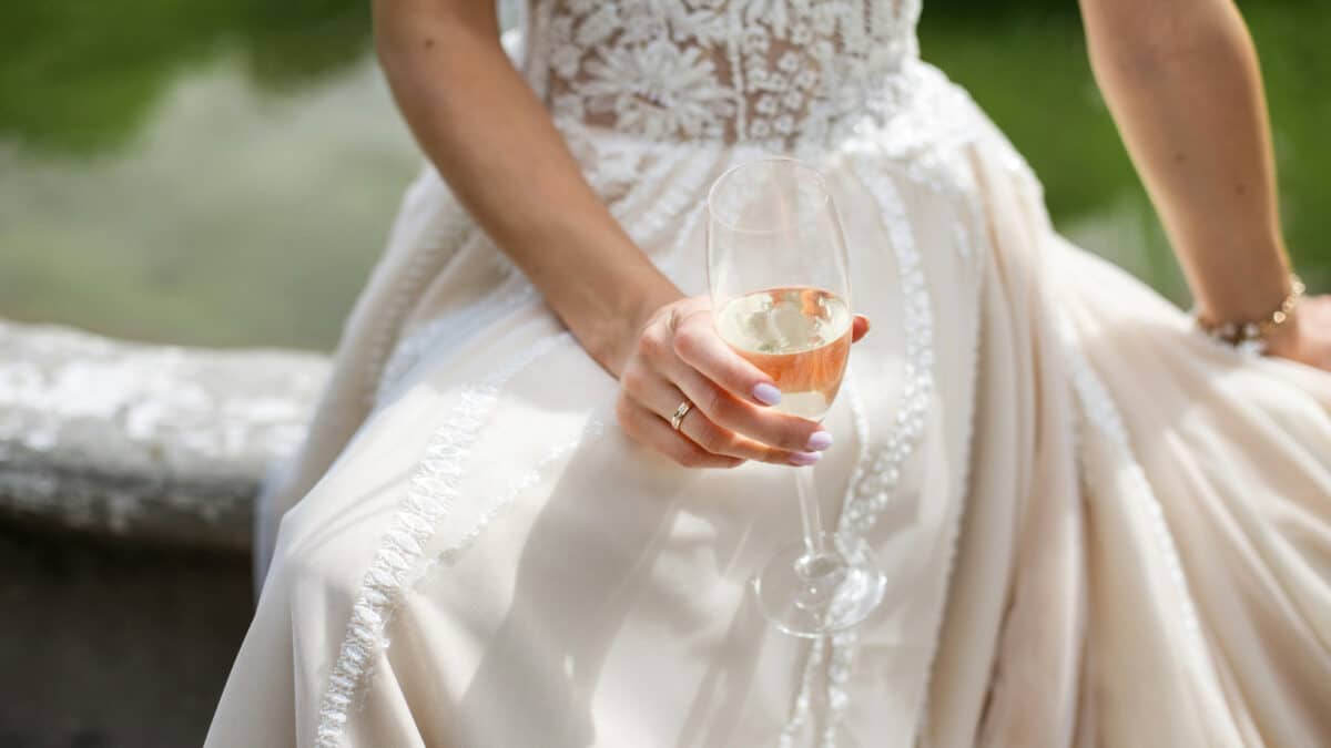 Ajoutez une touche personnelle à votre mariage avec des verres personnalisés !