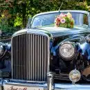 Pourquoi louer une Bentley S1 pour son mariage à Paris ?